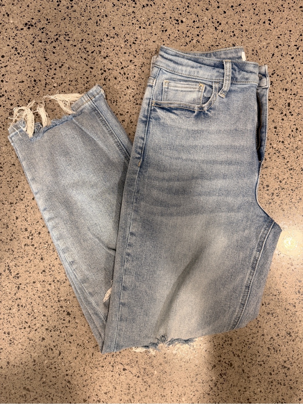 Vervet Cropped Distressed Jeans - Picture 2 of 6